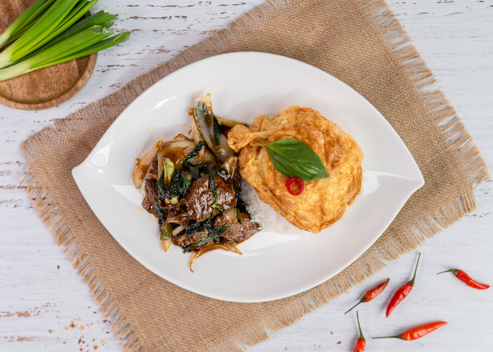 Beef basil with Thai omelet