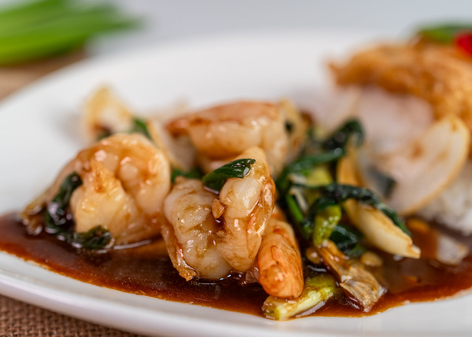 Prawns basil with Thai omelet